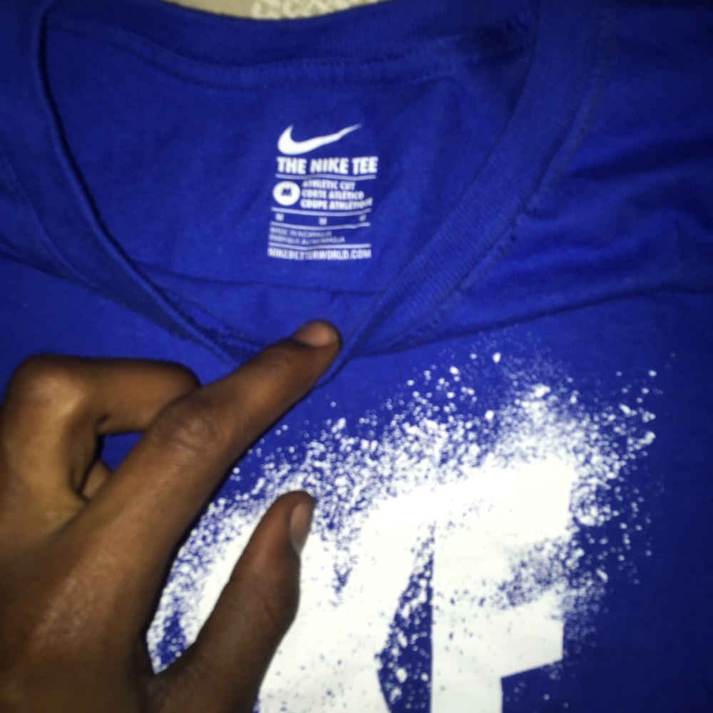 Nike shirt - Picture 2 of 3
